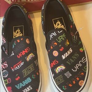 Vans classic slip on disruptive logo print